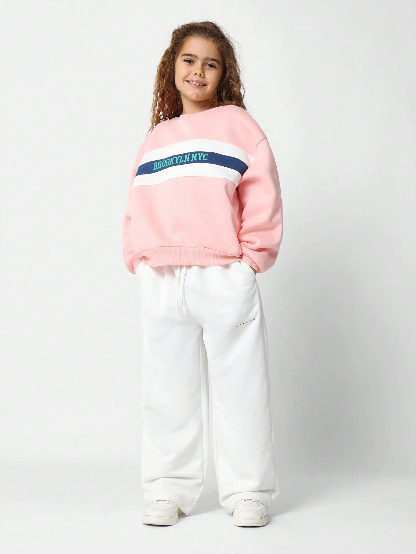 Tween Girls Regular Fit Strip Panel Sweatshirt With Brooklyn NYC Graphic Print